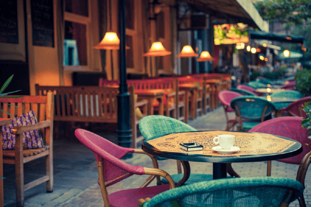 Does the Shape Make any Difference while Selecting the Right Restaurant Tables?